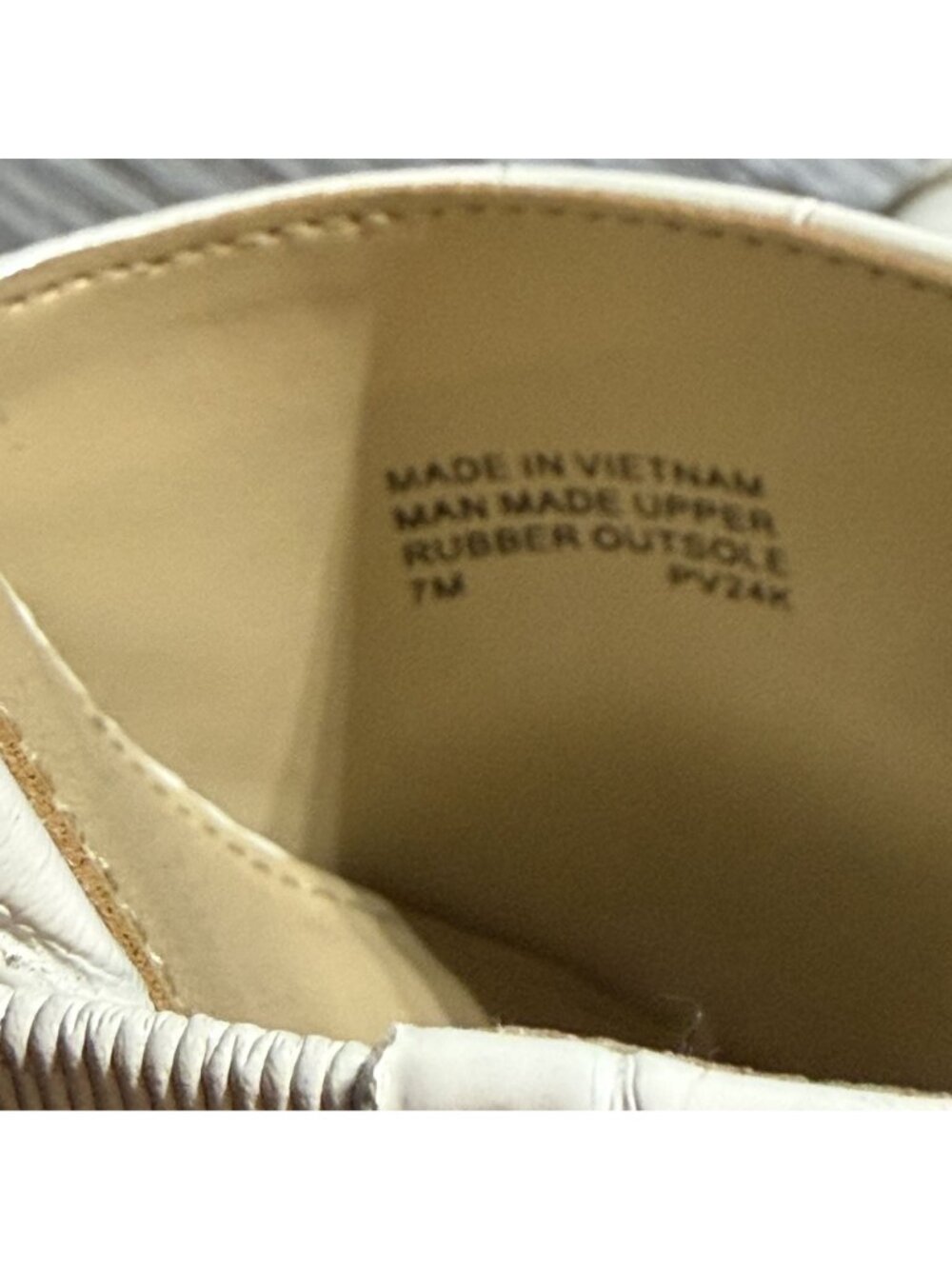 Michael Kors Size 7 Cream Croc Embossed Block Heel Slide Sandals Gold Hardware - Picture 5 of 12